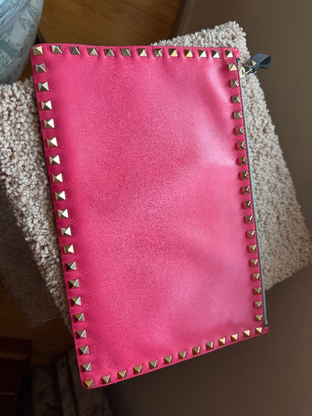 Valentino Garavani Red Rockstud Clutch ❤️ - Picture 4 of 15